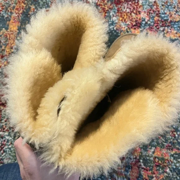 Women’s UGG Bailey Button 3 in Chestnut 7 - Picture 6 of 15